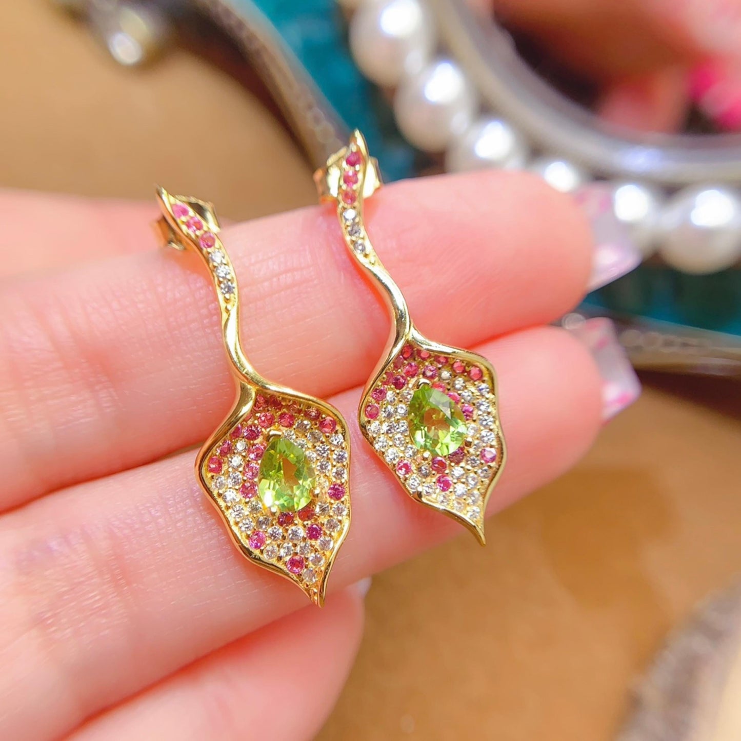 Natural Peridot dangle&drop Earrings /Sterling 925silver 18K Gold-Plated Peridot Studs/Customize gift box/August birthstone gift/anniversary