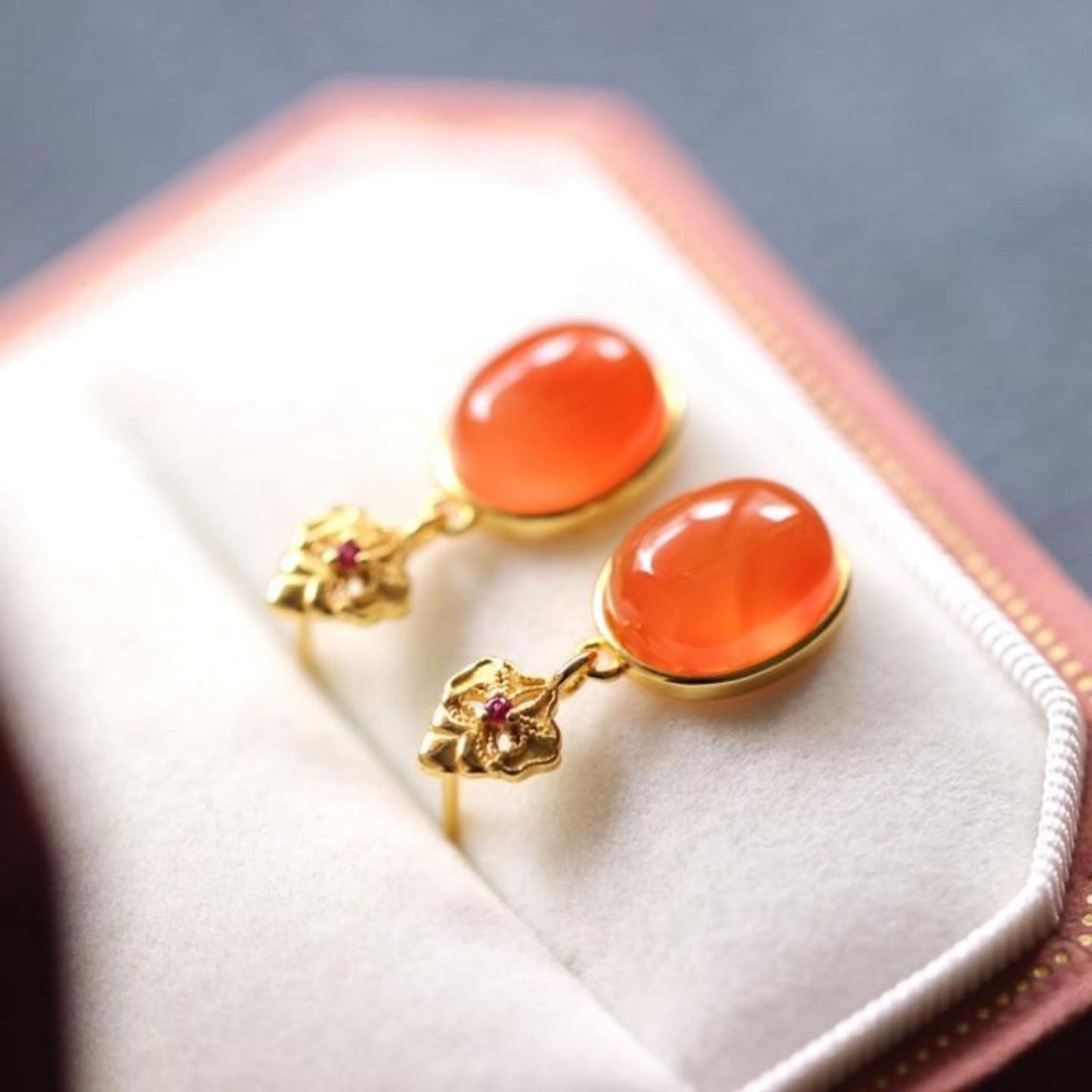 Natural Southern Red Agate Stud Earrings /Sterling 925 Silver 18K Gold-Plated agate Studs/Customize gift box/retro court agate earrings