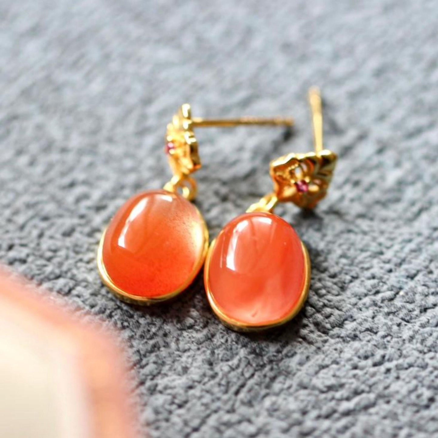 Natural Southern Red Agate Stud Earrings /Sterling 925 Silver 18K Gold-Plated agate Studs/Customize gift box/retro court agate earrings