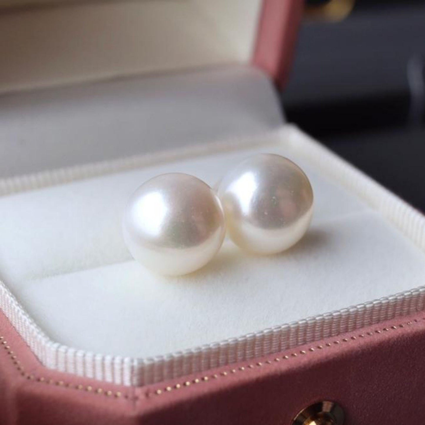 Natural pearl Stud Earrings /Sterling 925Silver 18K Gold-Plated pearl Studs/Customize gift box/June birthstone gift/anniversary gift for her