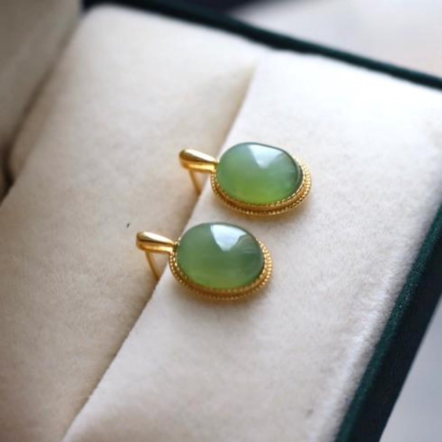 Natural green jade Earrings/Sterling 925 Silver 18K Gold-Plated oval jade drops/Customize gift box/anniversary gift/retro earrings/vintage