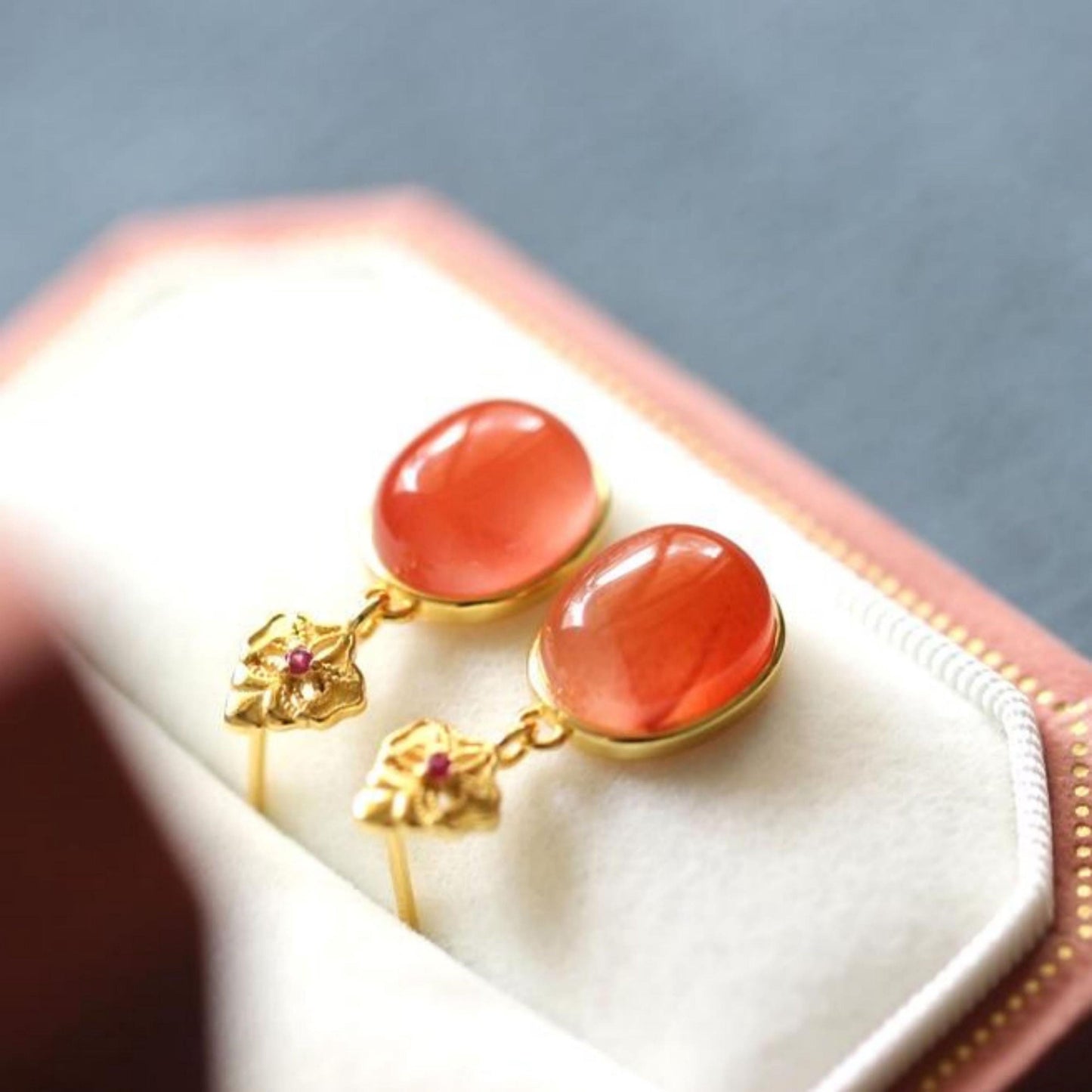 Natural Southern Red Agate Stud Earrings /Sterling 925 Silver 18K Gold-Plated agate Studs/Customize gift box/retro court agate earrings