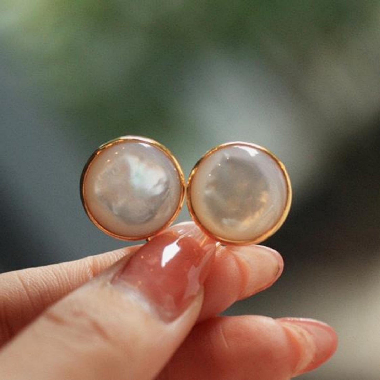 Natural white mother-of-pearl stud Earrings/Sterling 925Silver 18KGold-Plated vintage stud/Customize gift box/anniversary/minimalist studs