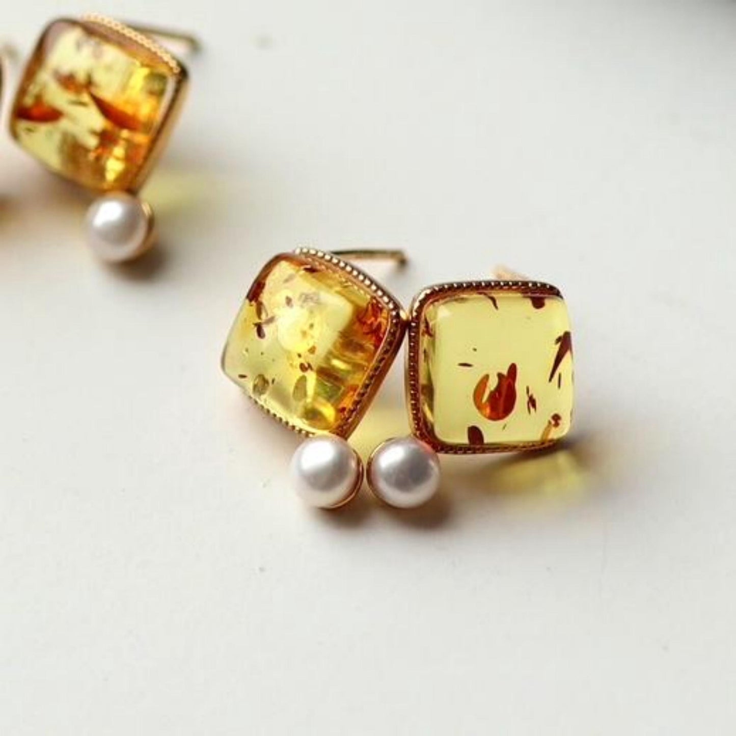 Natural Floral amber Stud Earrings /Sterling 925 Silver 18K Gold-Plated Floral amber Studs with pearl/Customize gift box/anniversary gift