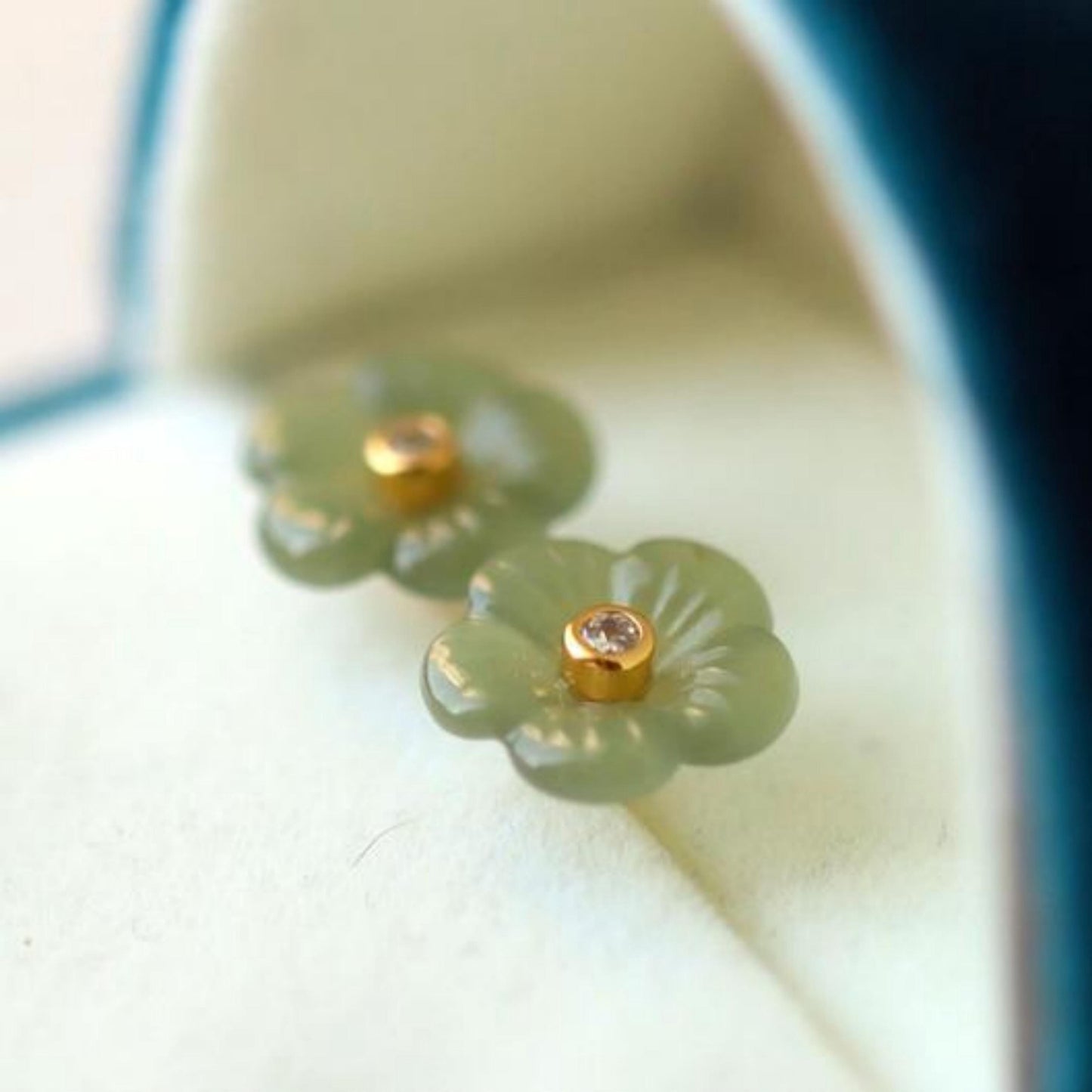 Natural jade Stud Earrings /Sterling 925 Silver 18K Gold-Plated green gray floral Studs/Customize gift box/anniversary gift/flower-shaped